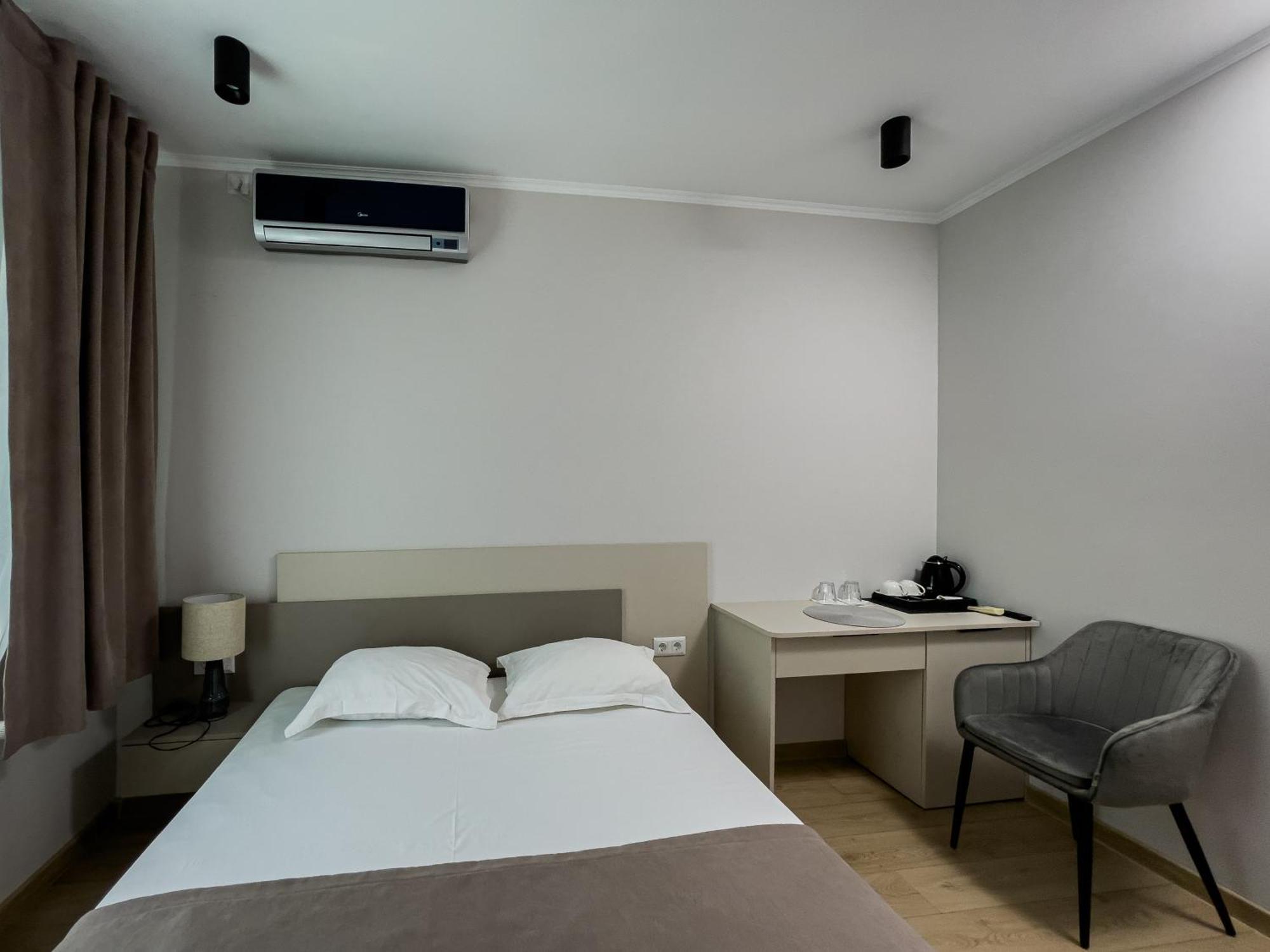 Vip Hotel Izmajil Exteriör bild