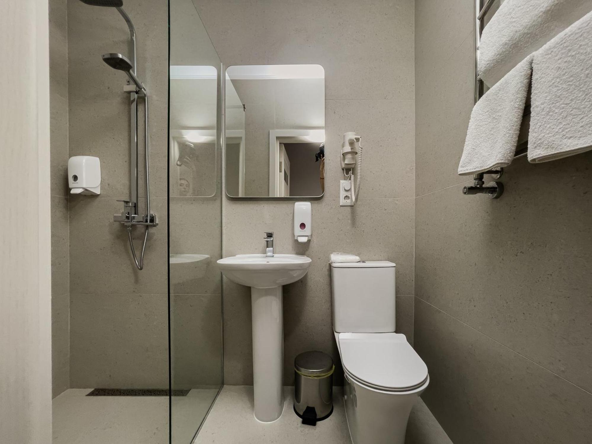 Vip Hotel Izmajil Exteriör bild