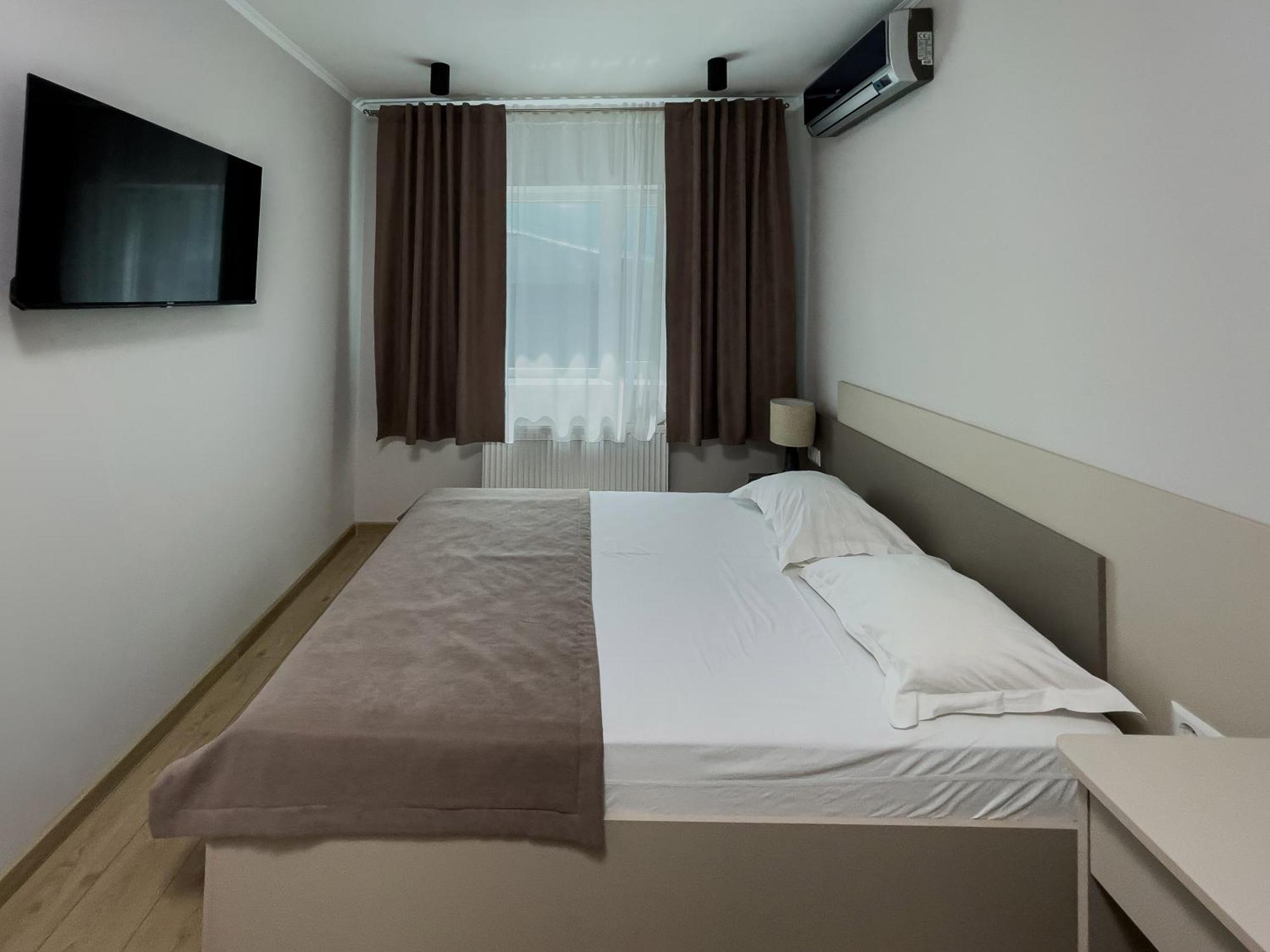 Vip Hotel Izmajil Exteriör bild